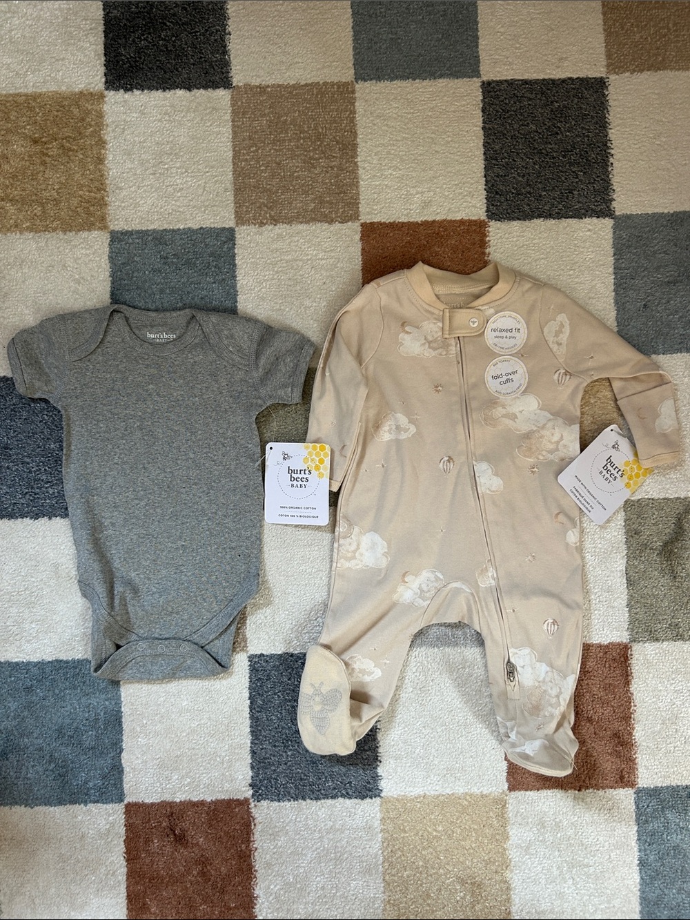 NWT Burt’s Bees Bodysuit and footie pajamas 0-3 month